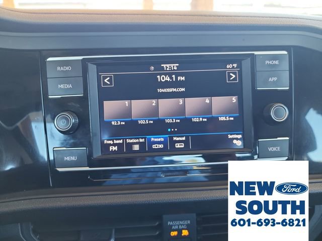 Used 2024 Volkswagen Jetta SE image 21