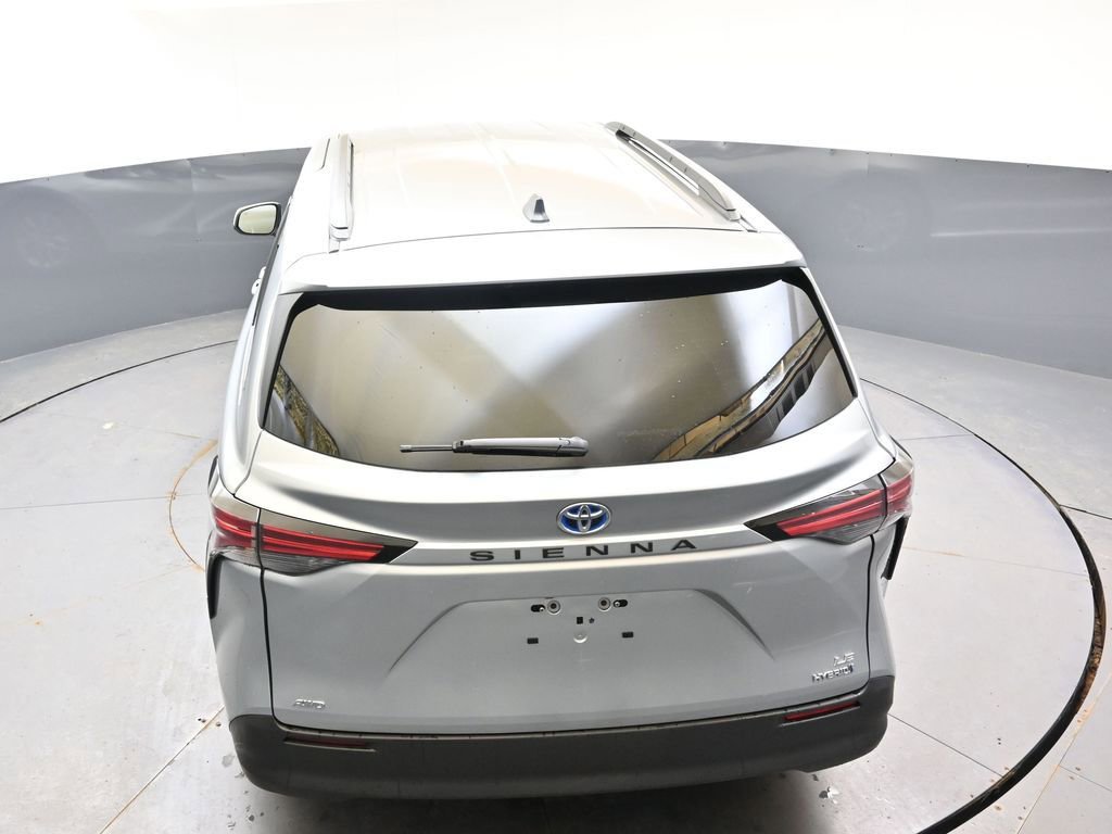 Used 2022 Toyota Sienna LE AWD/4WD image 39