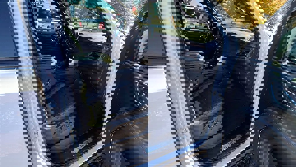 Used 2022 Chevrolet Tahoe Z71 w/ Luxury Package image 18