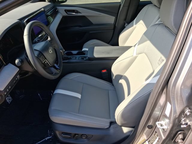 Used 2026 Toyota Camry SE w/ Multimedia Upgrade Package FWD image 12