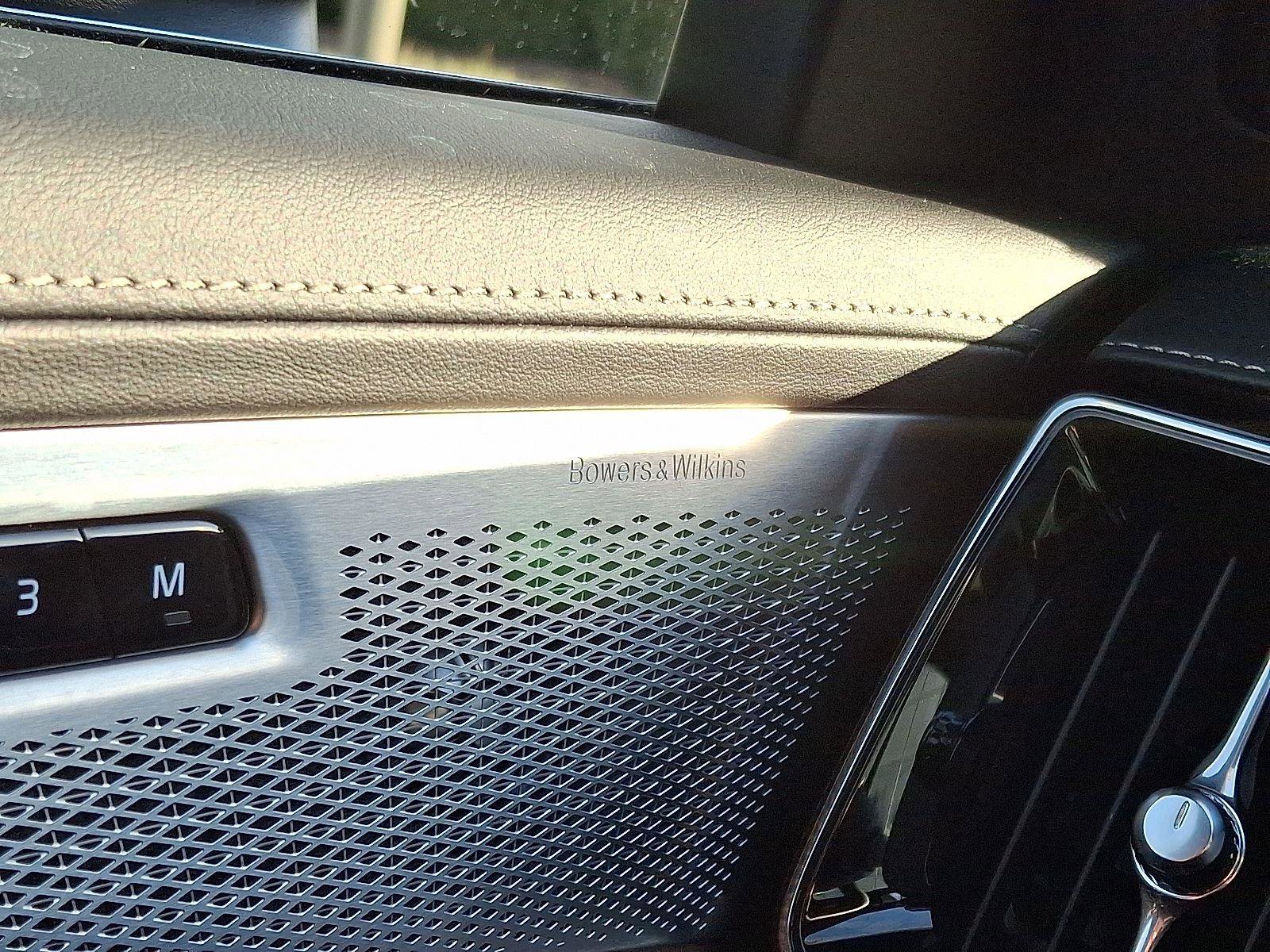 Certified 2025 Volvo XC90 T8 Ultra image 25