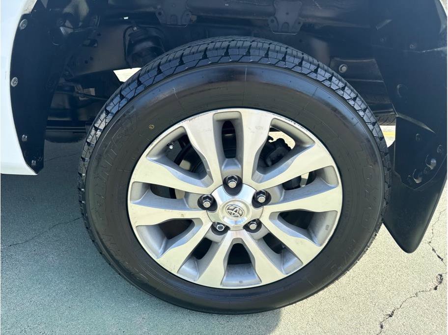 Used 2013 Toyota Tundra Platinum image 9