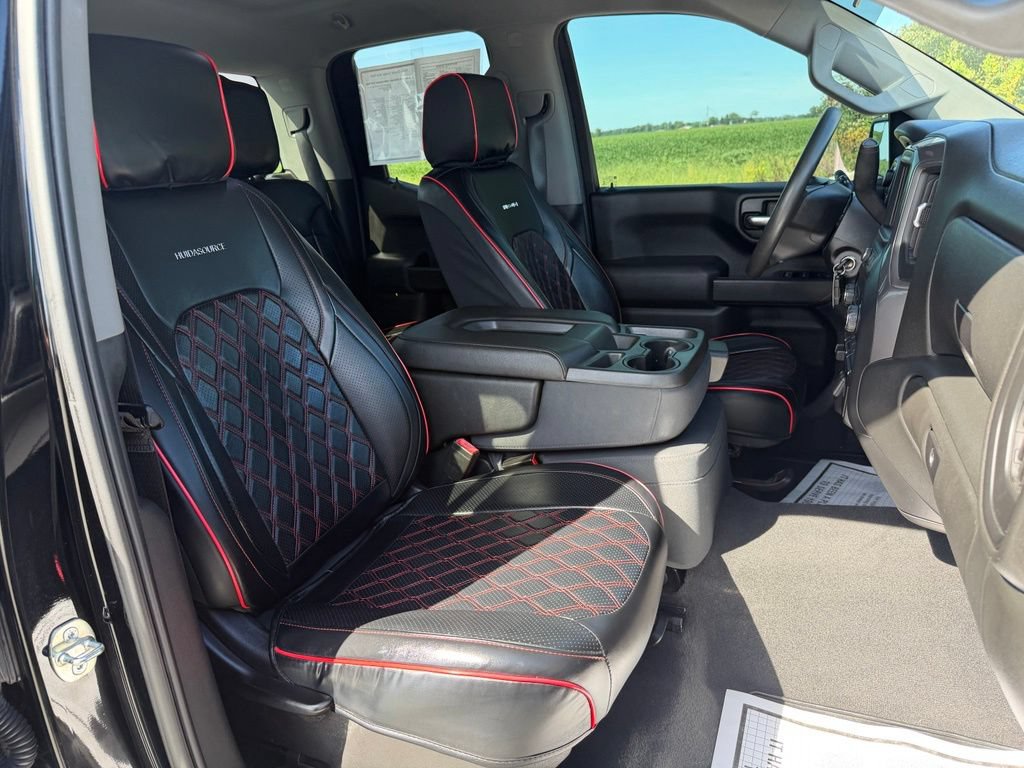 Used 2019 Chevrolet Silverado 1500 Custom Trail Boss AWD/4WD image 17