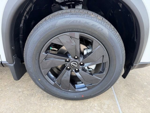 New 2026 Nissan Rogue SV FWD image 10