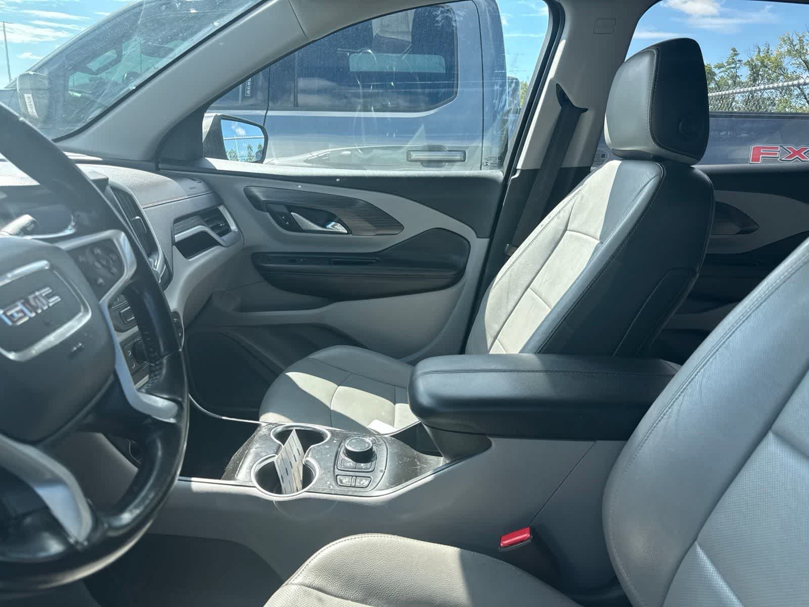 Used 2020 GMC Terrain SLT w/ Preferred Package AWD/4WD image 30
