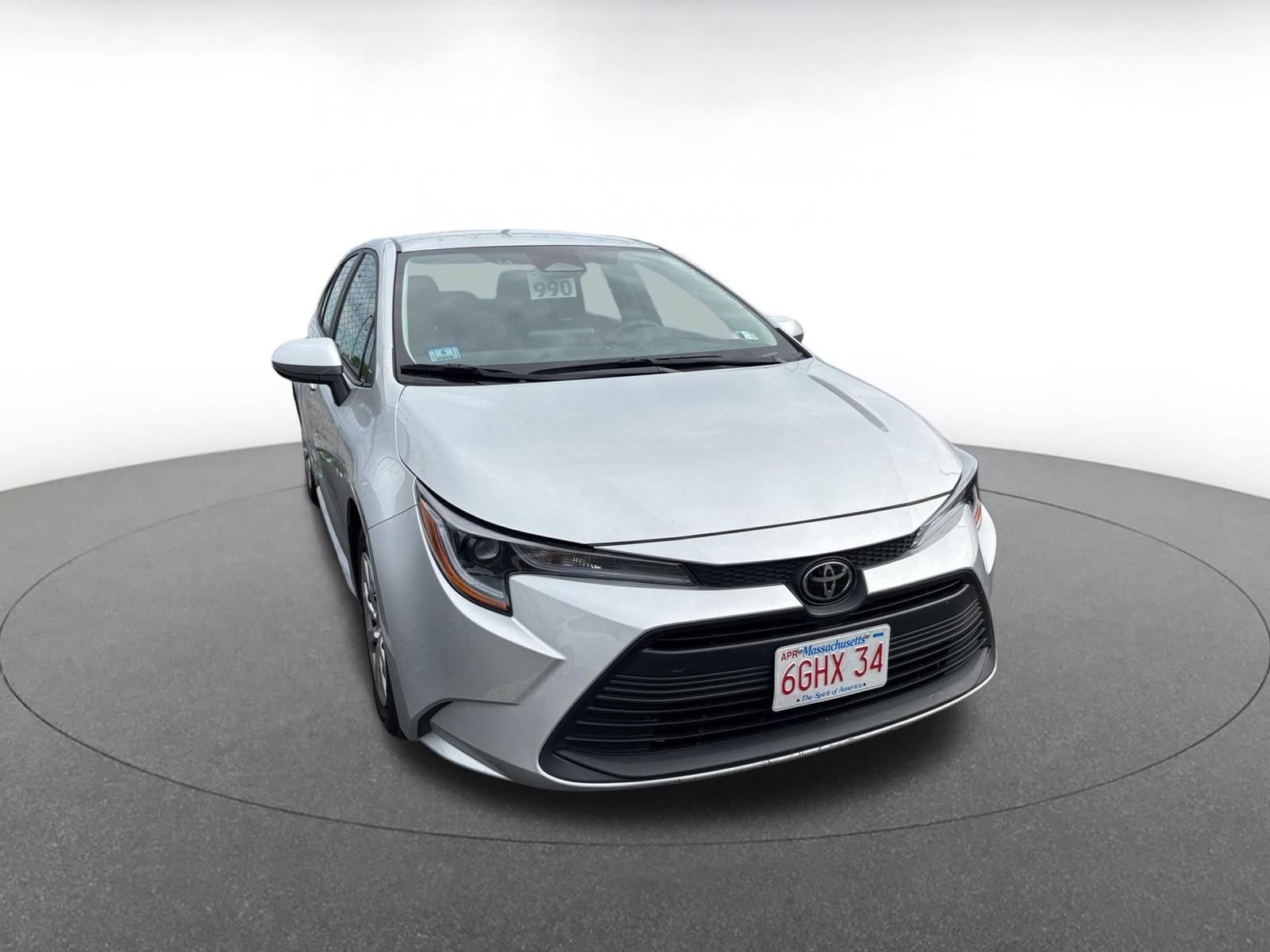Used 2025 Toyota Corolla LE FWD image 2