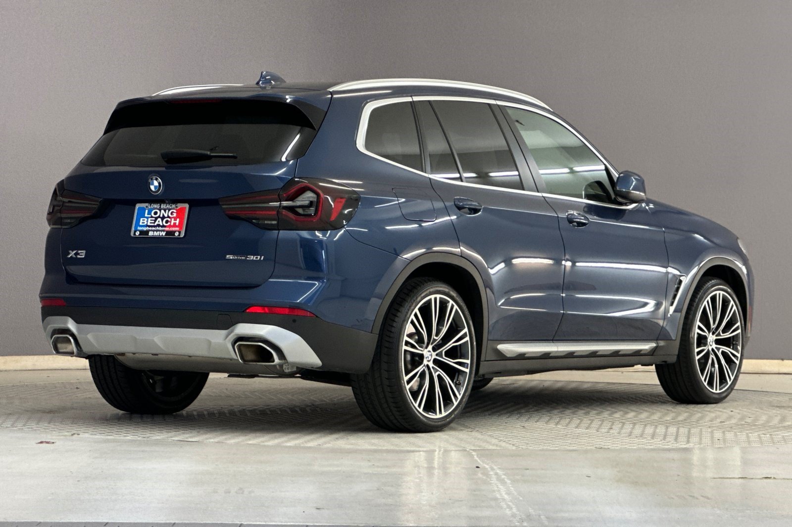 Certified 2024 BMW X3 sDrive30i w/ Premium Package RWD image 9