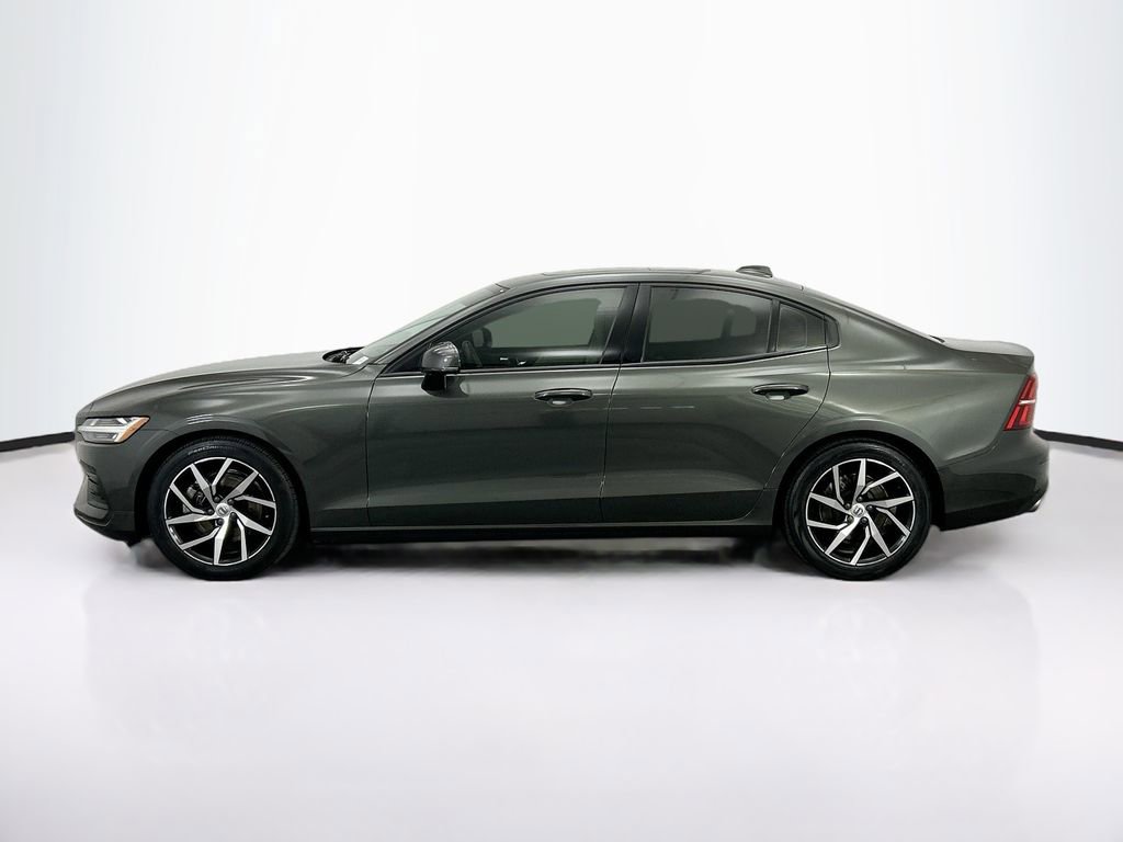 Used 2020 Volvo S60 T5 Momentum image 8