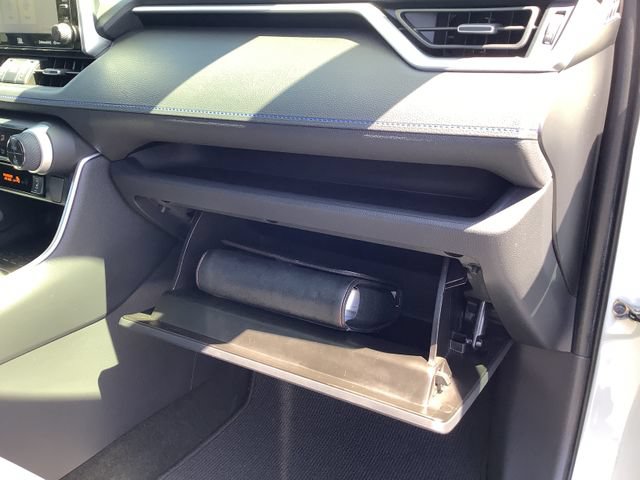 Used 2019 Toyota RAV4 XSE w/ XSE Weather Package AWD/4WD image 40
