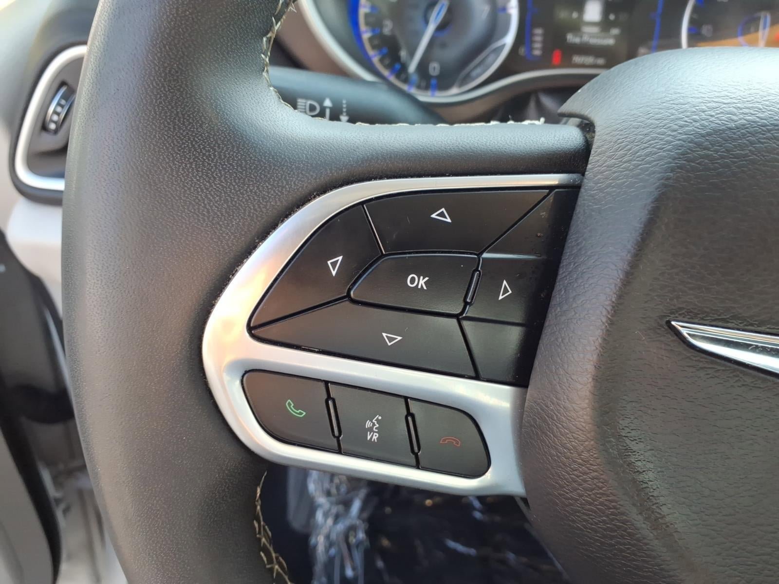 Used 2023 Chrysler Voyager LX image 7