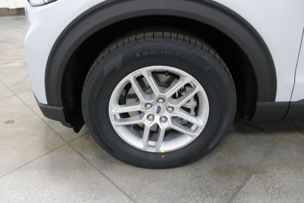 New 2026 Ford Explorer Active RWD image 36