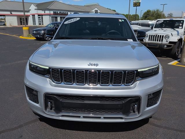 Used 2022 Jeep Grand Cherokee L Overland w/ Luxury Tech Group IV AWD/4WD image 2
