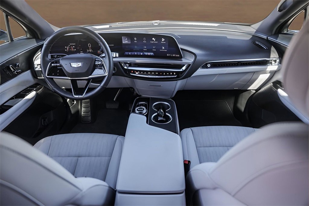 Certified 2024 Cadillac Lyriq Luxury image 23