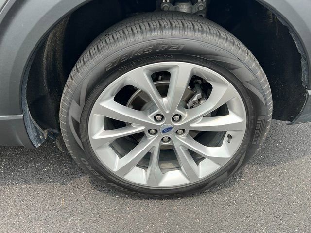 Used 2023 Ford Explorer Platinum w/ Equipment Group 601A image 10