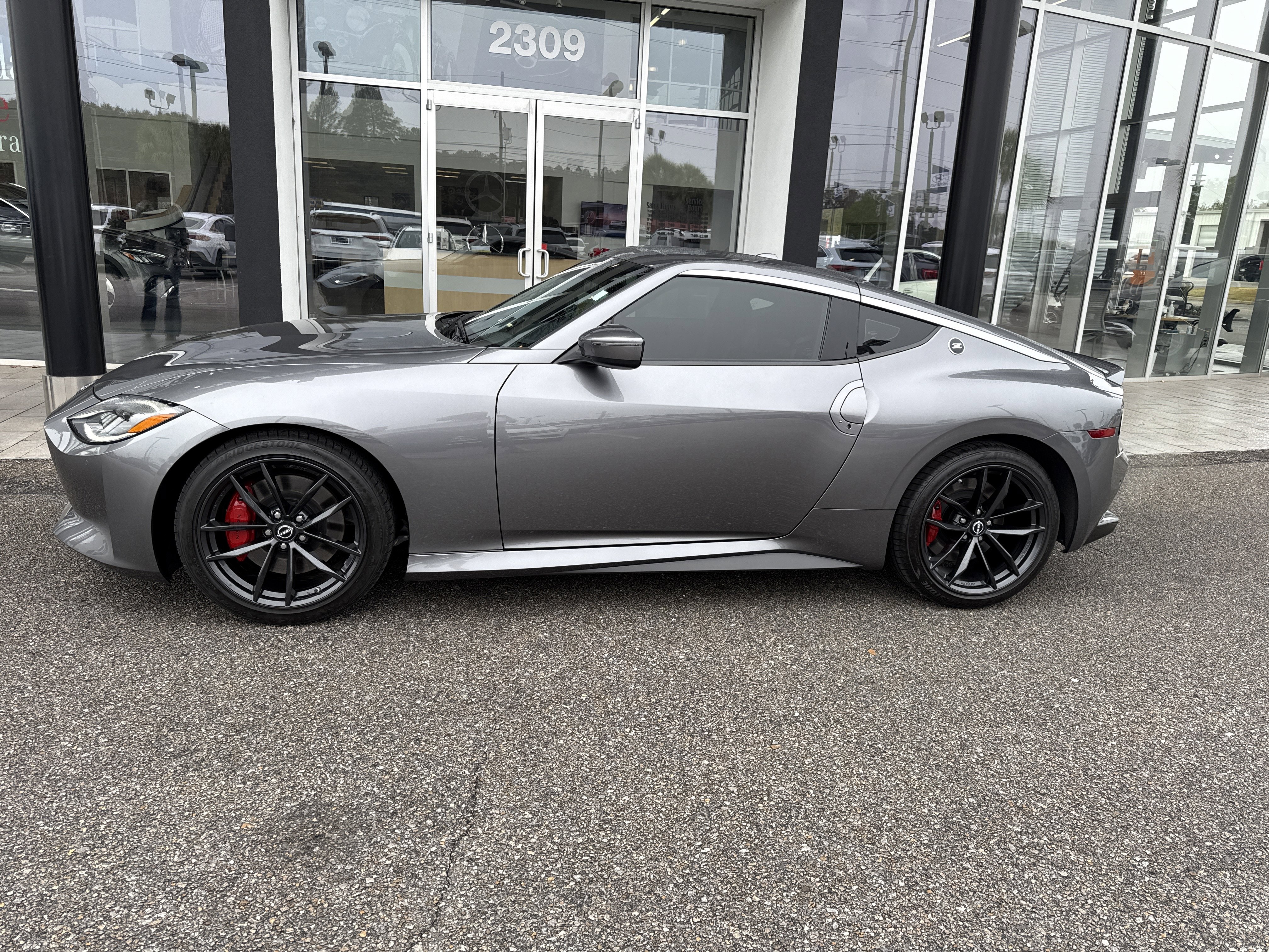 Used 2024 Nissan Z Performance w/ Floor Mat Package image 2