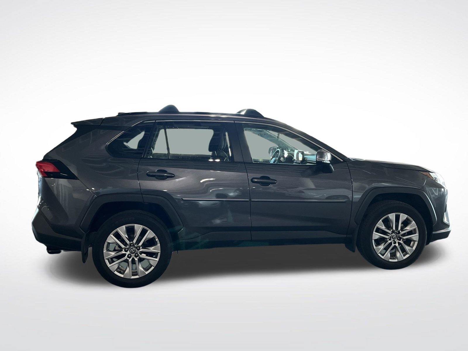 Used 2025 Toyota RAV4 XLE Premium w/ Weather Package AWD/4WD image 13