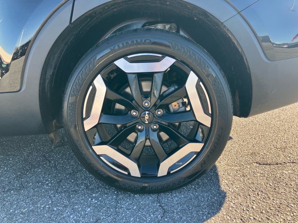 Used 2023 Kia Telluride S image 25