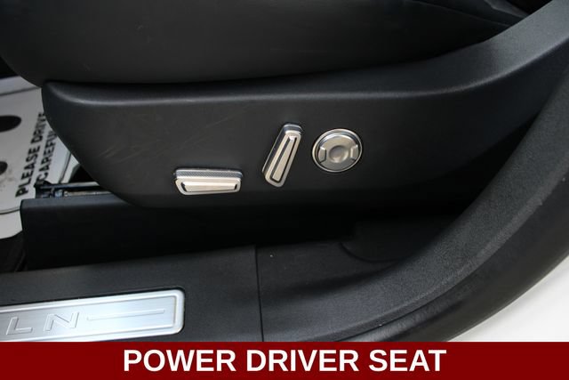 Used 2024 Lincoln Nautilus Premier w/ Equipment Group 102A AWD/4WD image 3