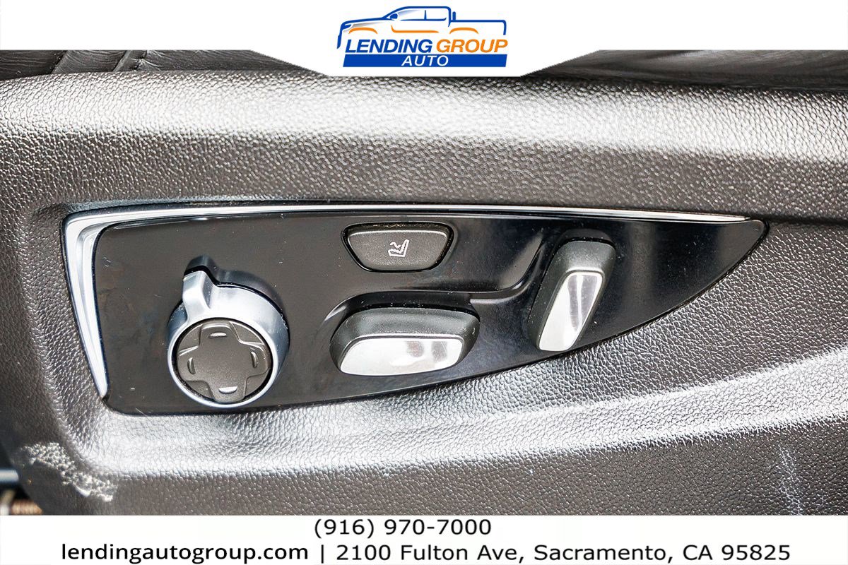 Used 2016 Cadillac Escalade ESV Platinum image 23