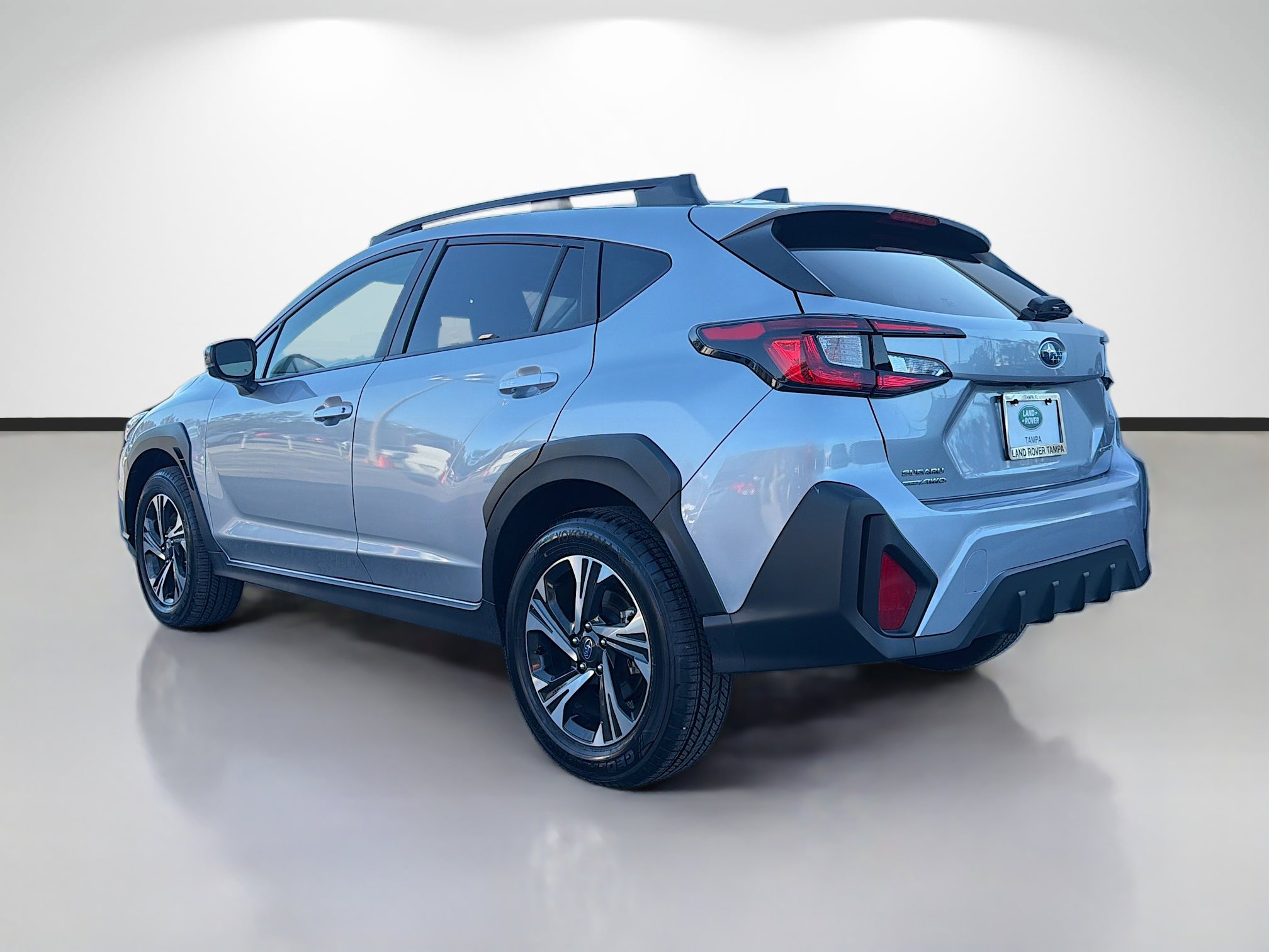 Used 2024 Subaru Crosstrek 2.0i Premium image 3