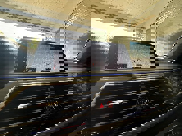 Used 2018 BMW 750i xDrive image 19