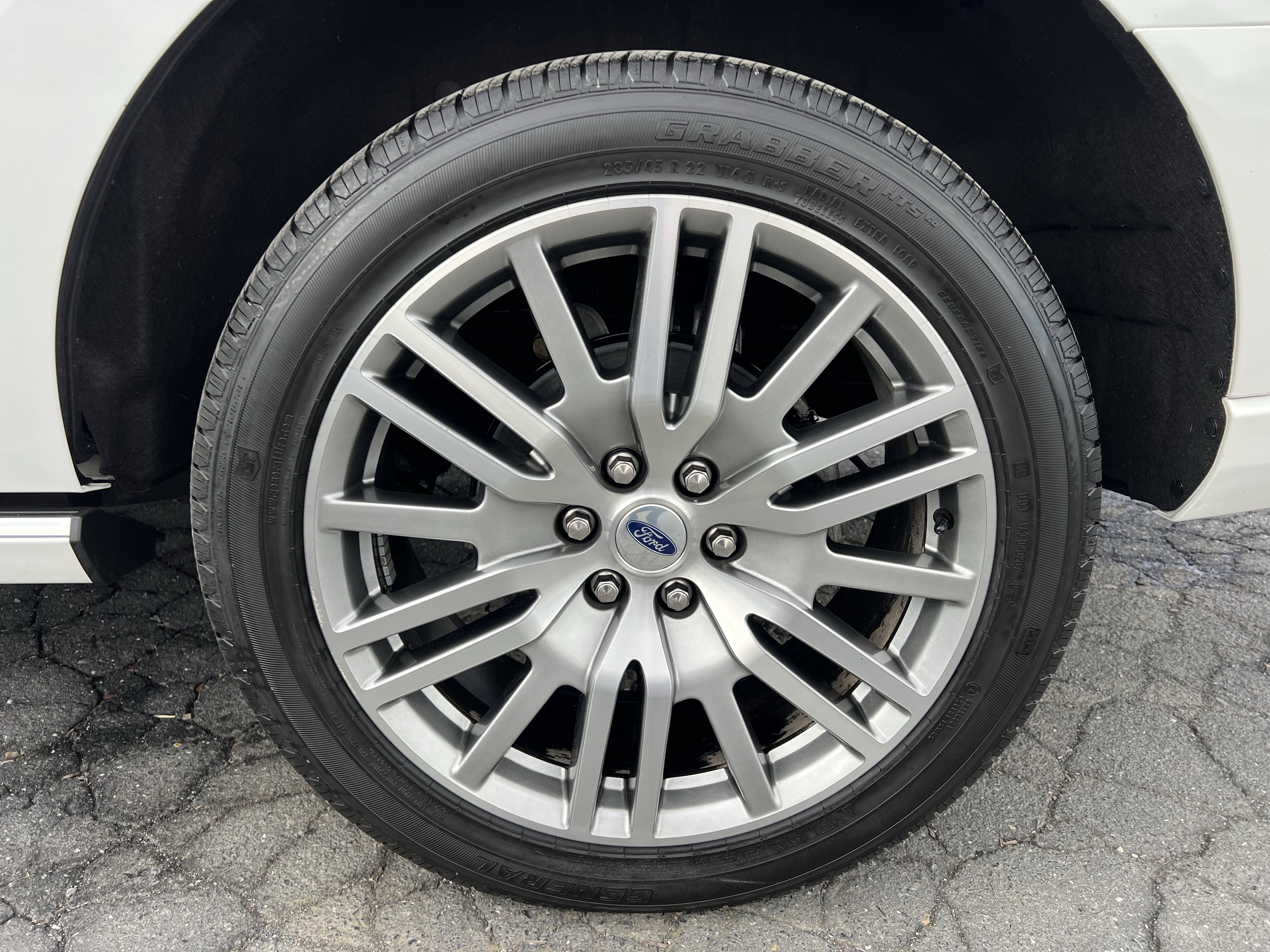 Used 2023 Ford Expedition Platinum image 13