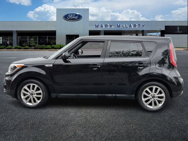Used 2017 Kia Soul + image 2