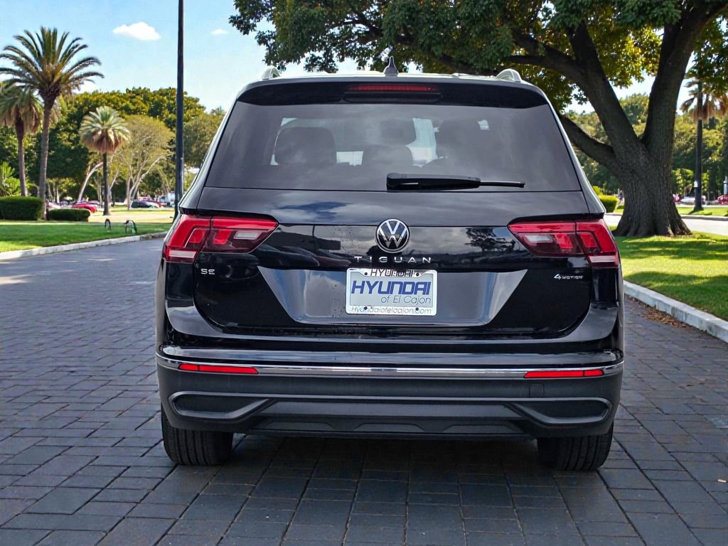 Used 2024 Volkswagen Tiguan SE AWD/4WD image 6