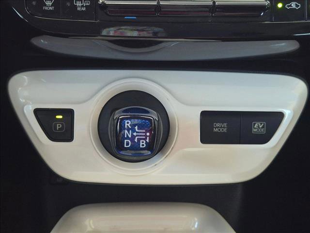 Used 2016 Toyota Prius Four Touring w/ Premium Convenience Package FWD image 12