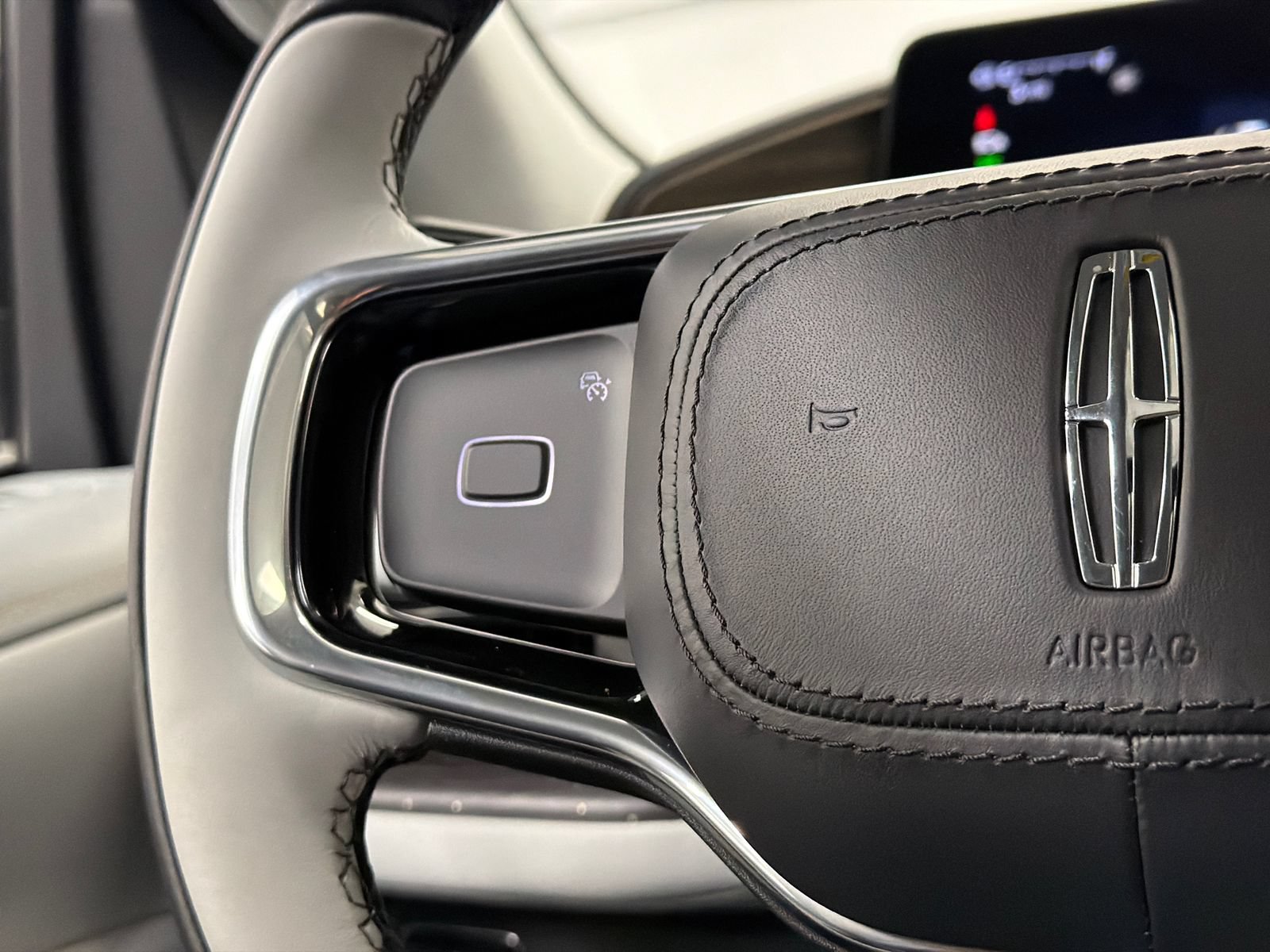 New 2026 Lincoln Navigator Black Label AWD/4WD image 27