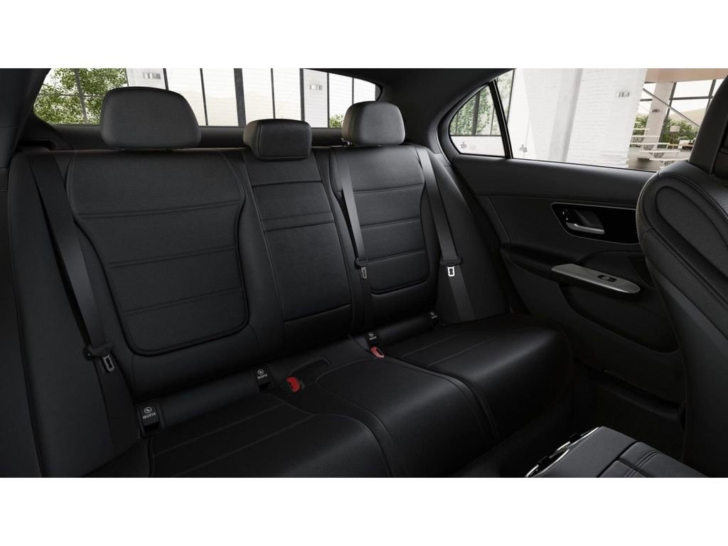 Used 2026 Mercedes-Benz C 300 4MATIC Sedan image 5