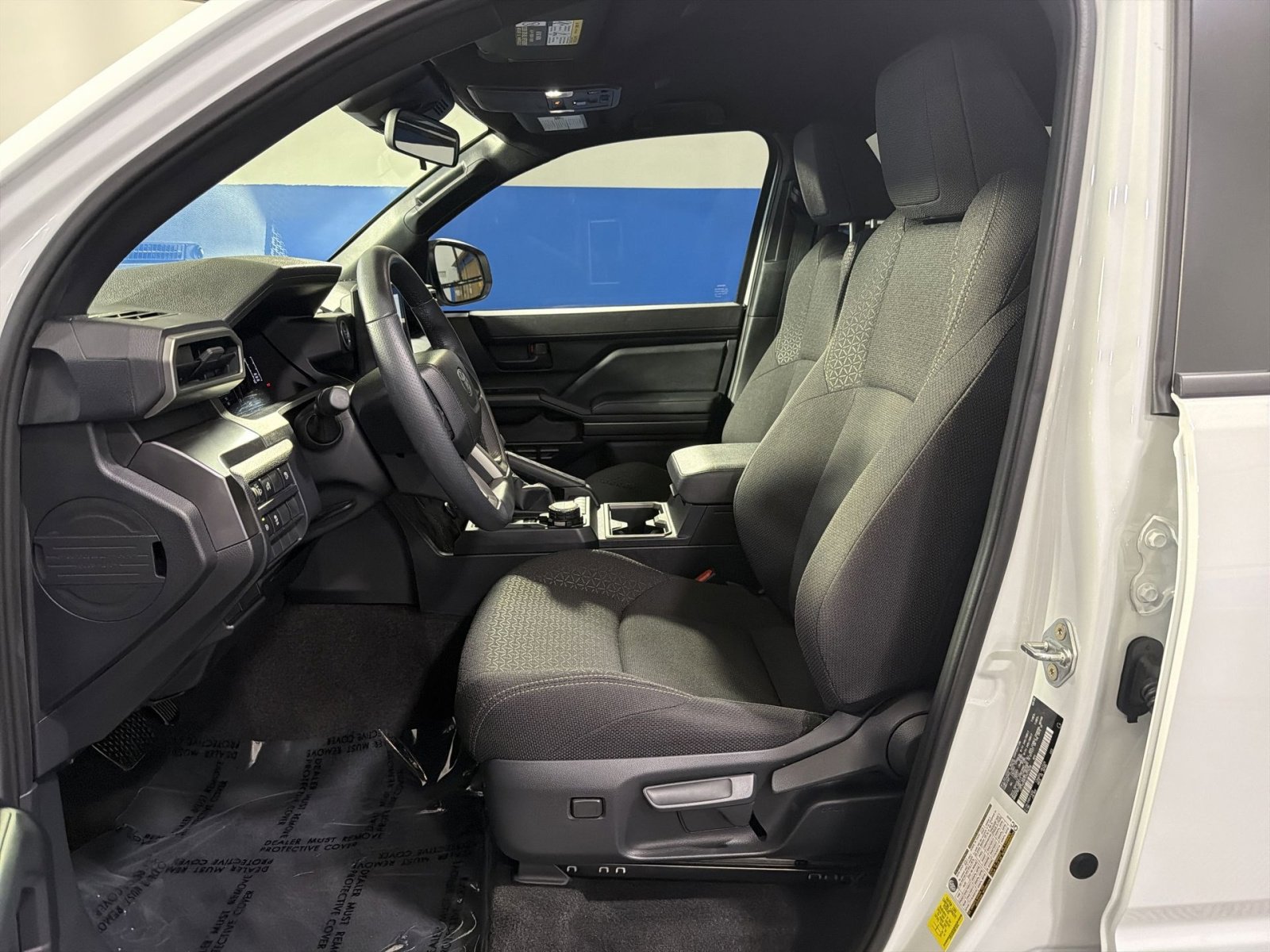 Used 2025 Toyota 4Runner SR5 AWD/4WD image 23