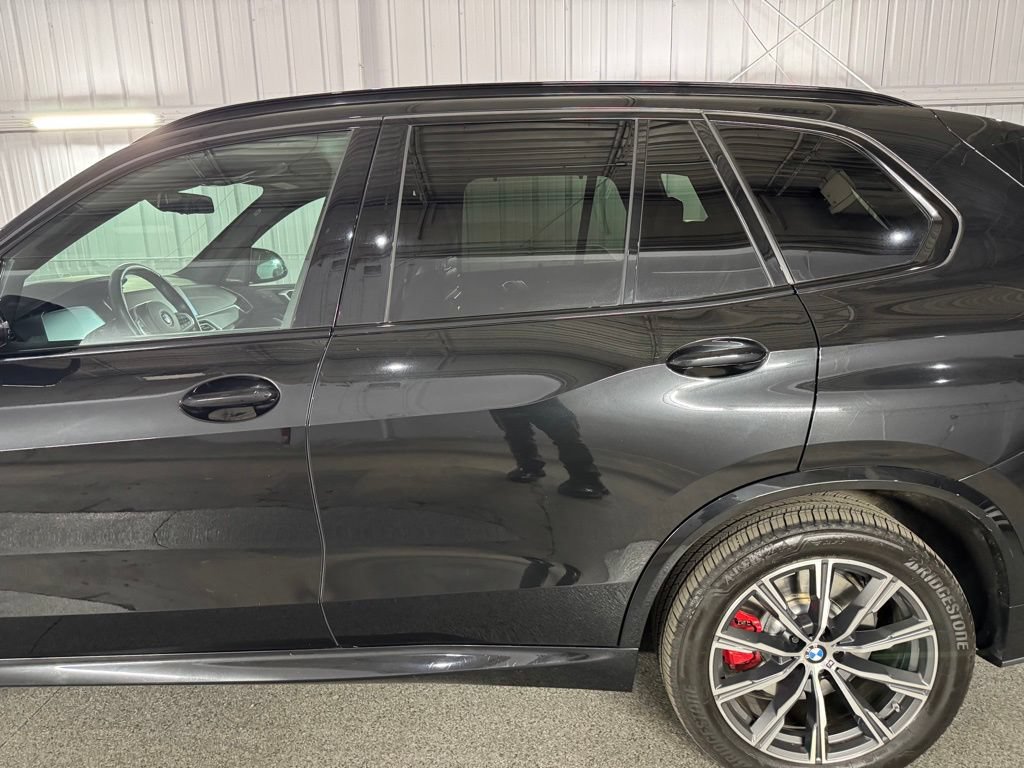 Used 2023 BMW X5 M50i w/ Executive Package AWD/4WD image 15