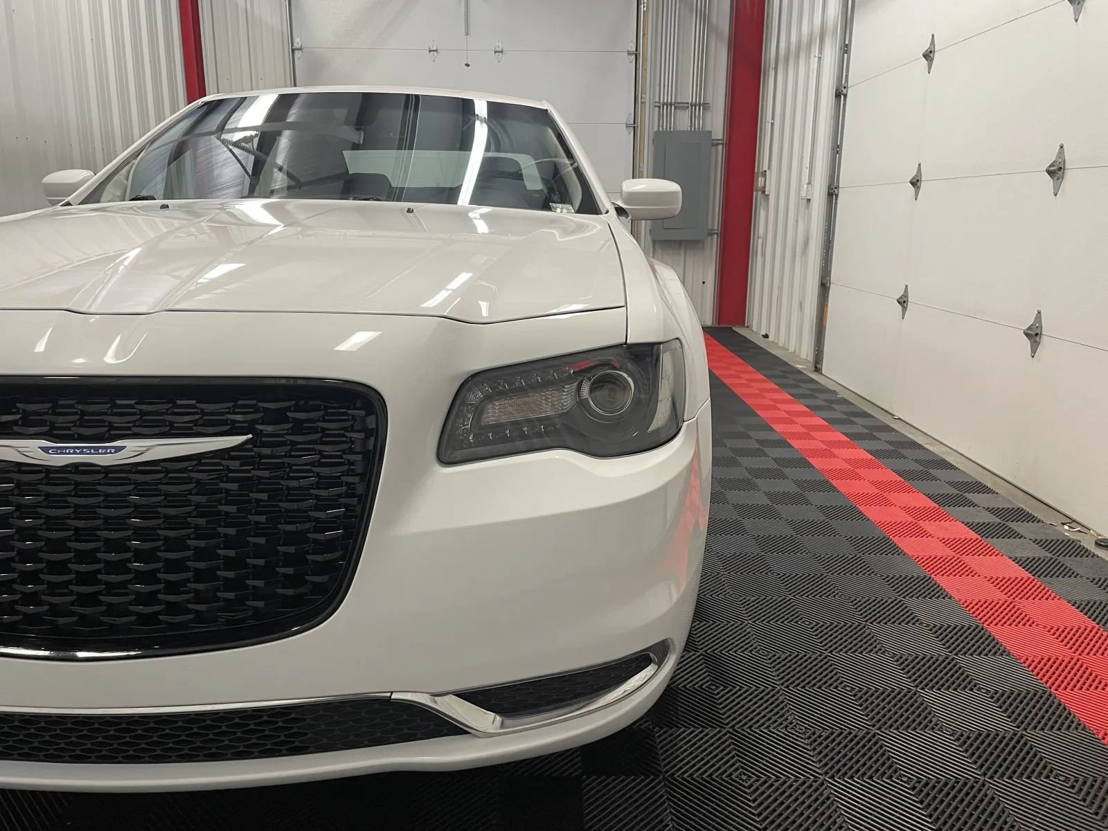 Used 2022 Chrysler 300 Touring AWD/4WD image 8