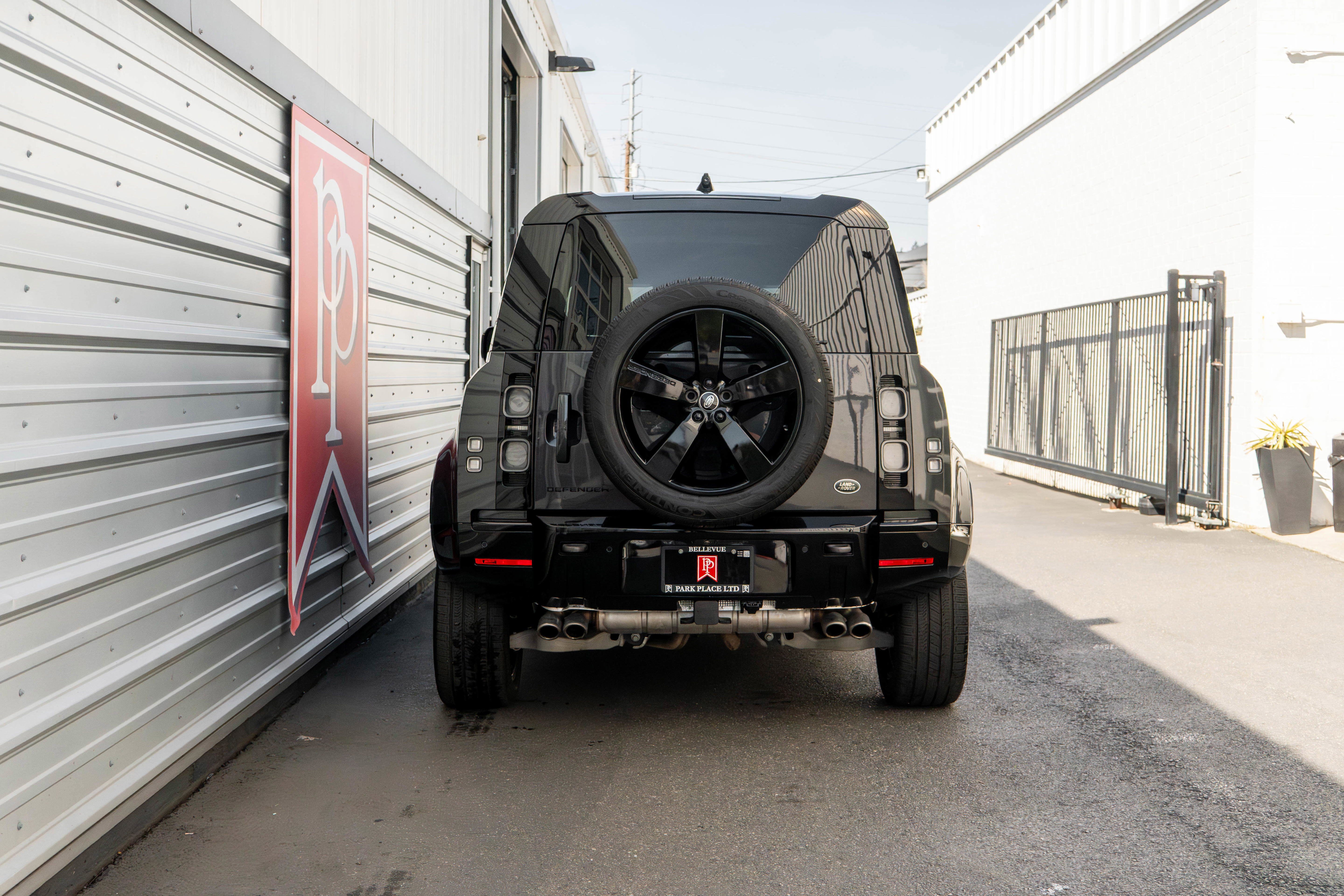 Used 2023 Land Rover Defender 110 Carpathian Edition image 36