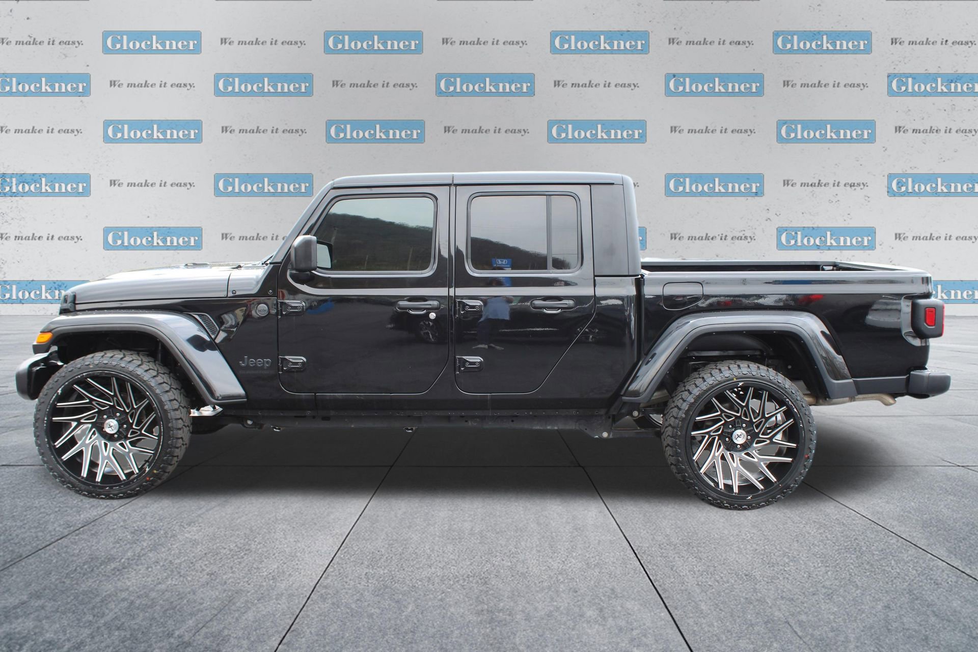 Used 2023 Jeep Gladiator Sport image 8