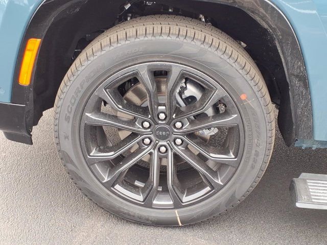 New 2026 Jeep Grand Wagoneer L Summit image 22