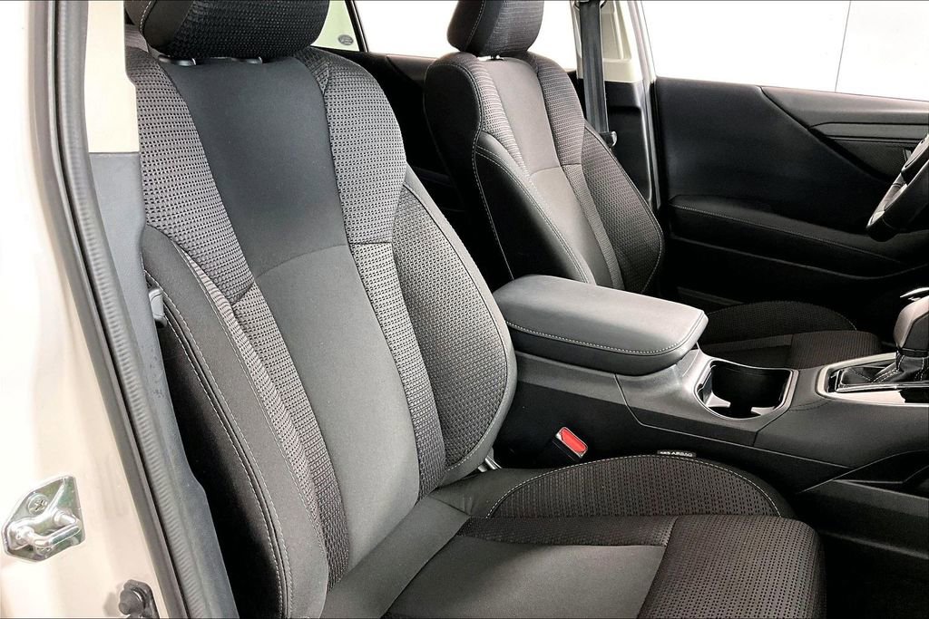 Used 2025 Subaru Outback Premium image 7