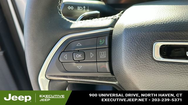 Used 2023 Jeep Grand Cherokee Altitude AWD/4WD image 13
