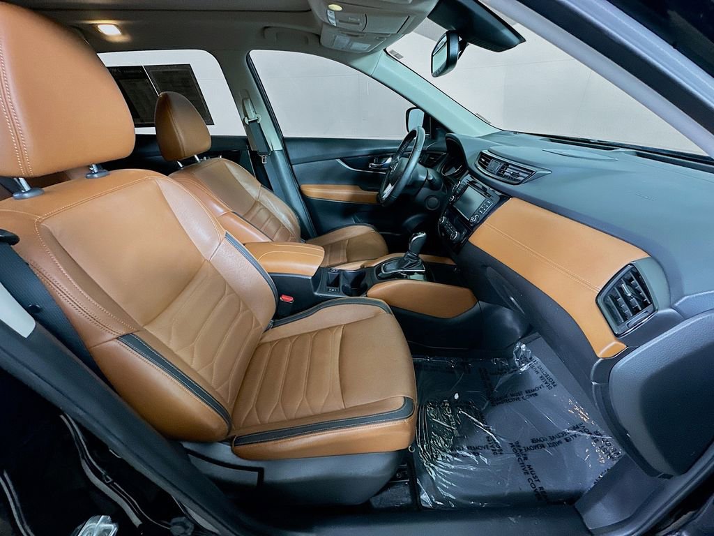 Used 2017 Nissan Rogue SL w/ SL Premium Package image 12