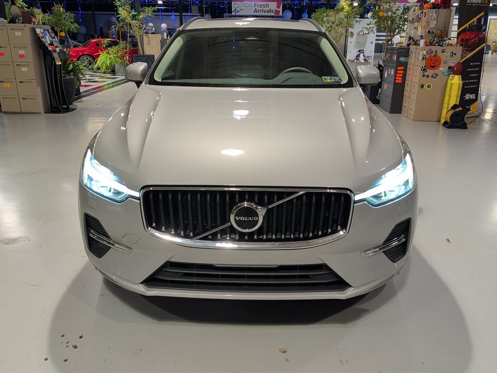 Used 2023 Volvo XC60 B5 Core w/ Climate Package AWD/4WD image 4