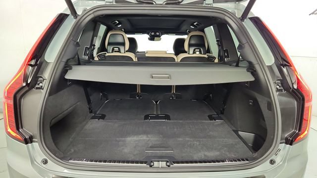 New 2026 Volvo XC90 T8 Plus w/ Protection Package Premier AWD/4WD image 44