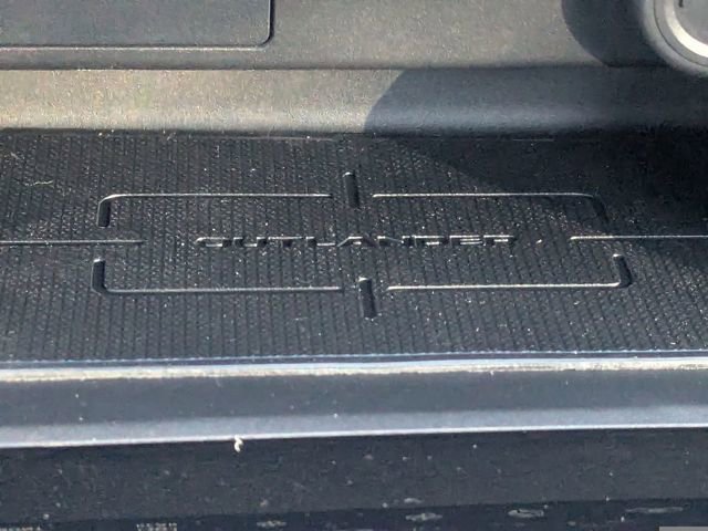 New 2025 Mitsubishi Outlander ES image 24