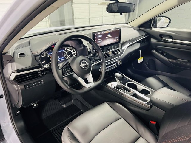 New 2025 Nissan Altima 2.5 SR w/ SR Premium Package image 20