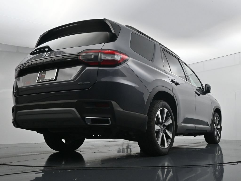 Used 2023 Honda Pilot Elite image 22