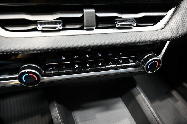 New 2026 Chevrolet Equinox LT image 17