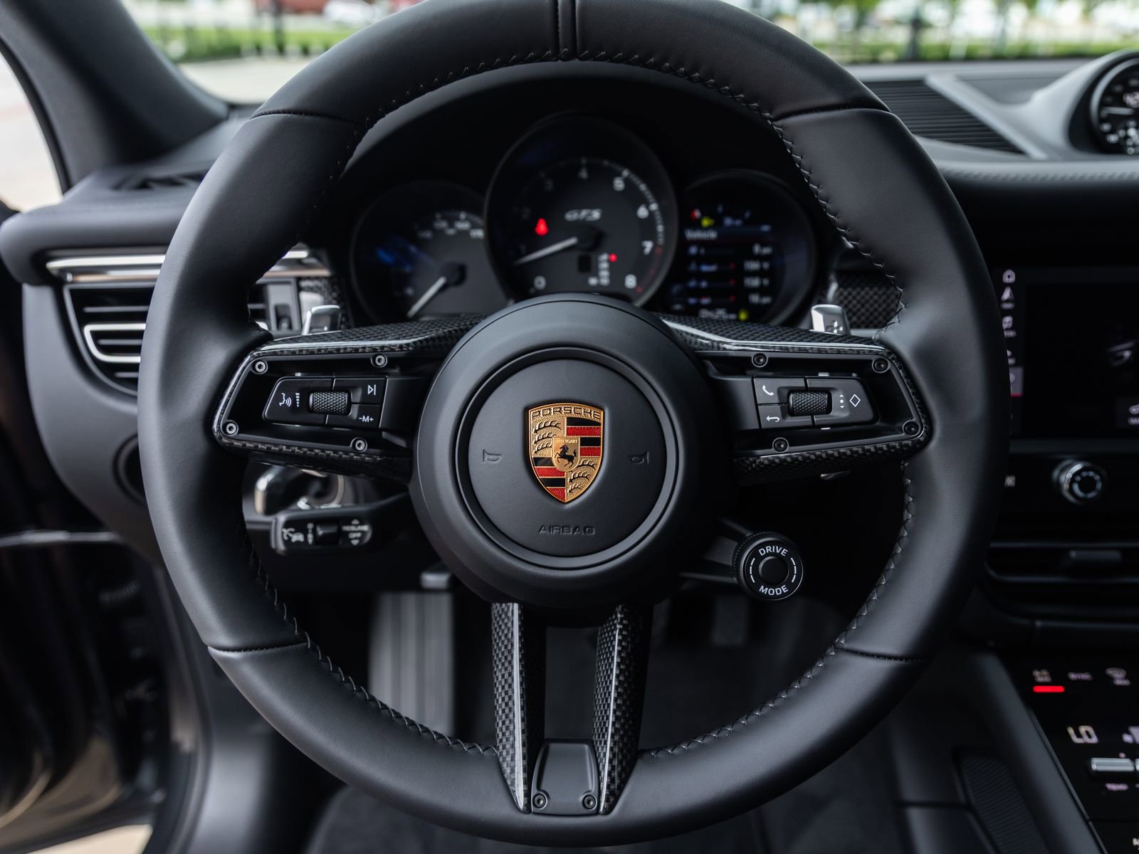 New 2026 Porsche Macan GTS AWD/4WD image 32
