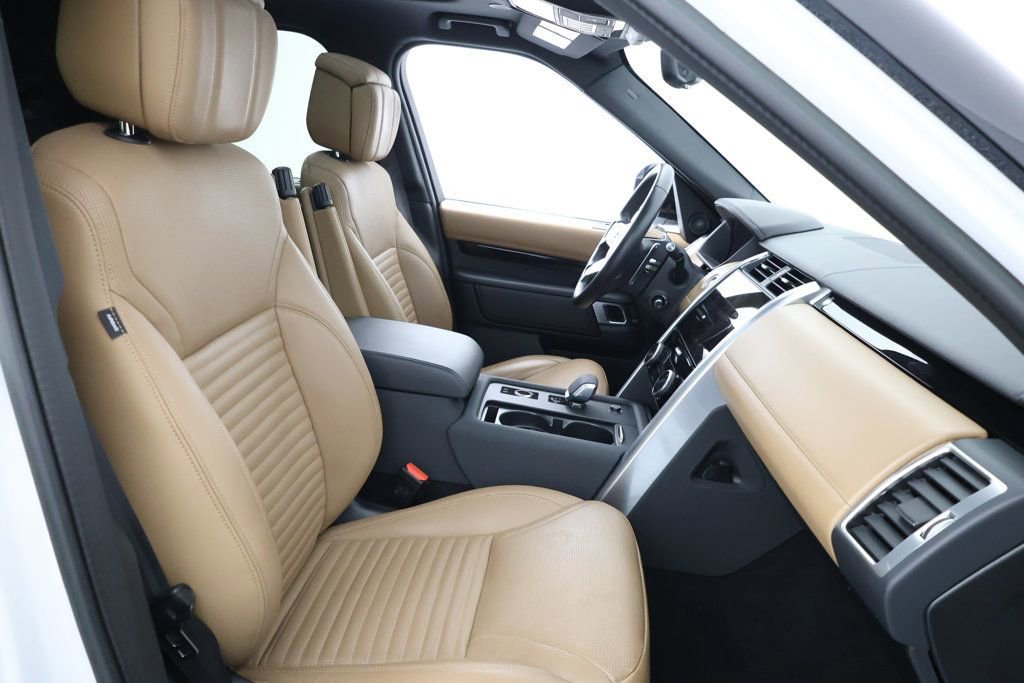 Used 2023 Land Rover Discovery HSE R-Dynamic image 21