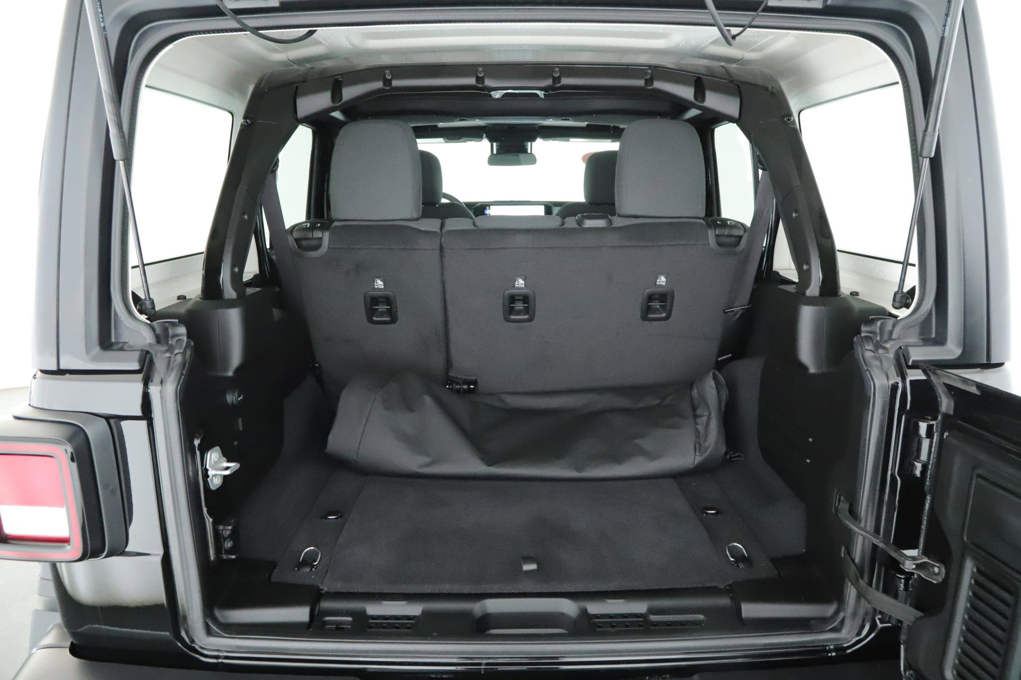 Used 2025 Jeep Wrangler Unlimited Sport image 18