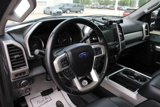 Used 2021 Ford F250 Lariat AWD/4WD image 2